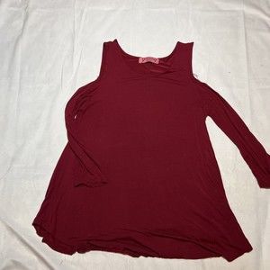 almost pink women’s blouse size medium With Cold Shoulders.     CT3￼